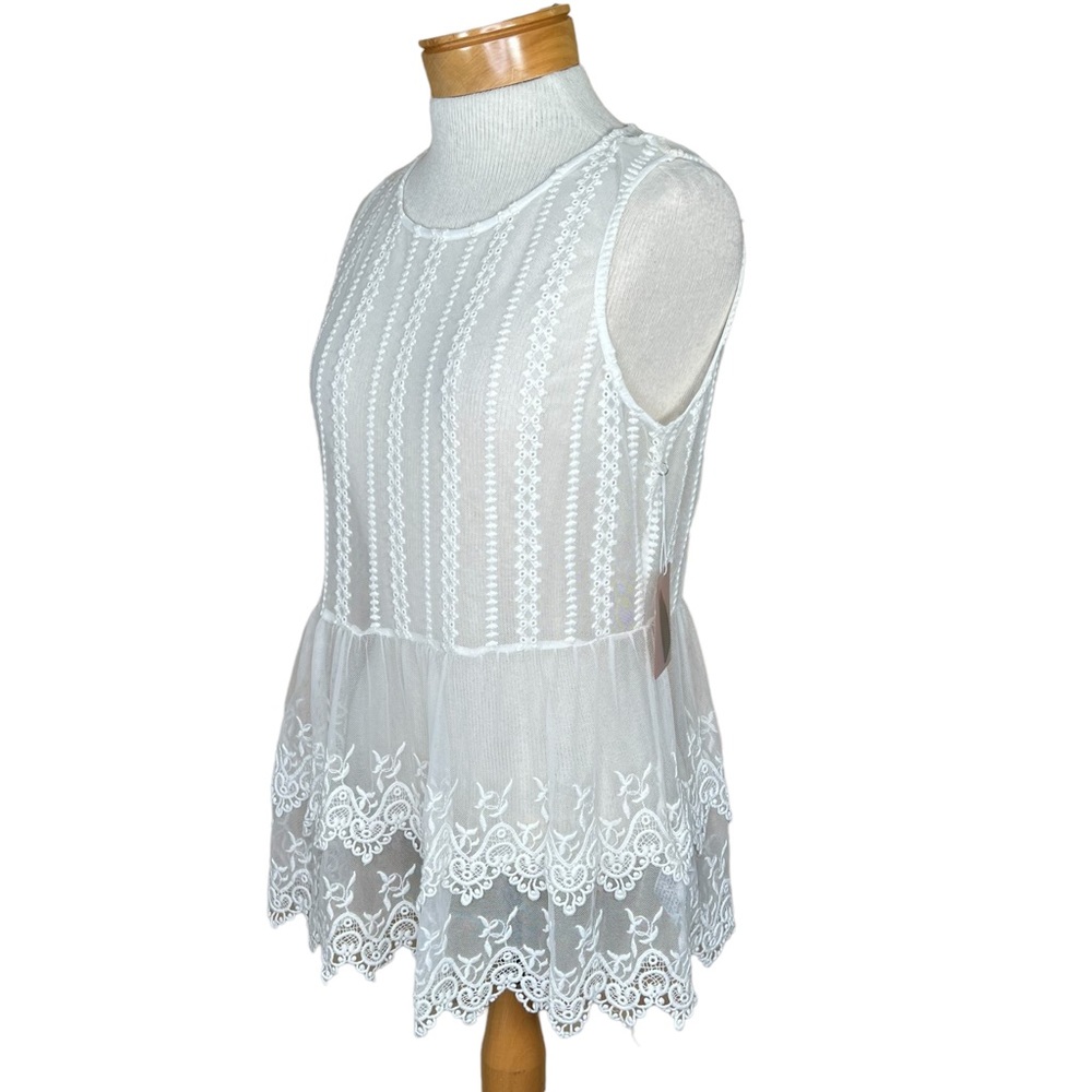 Forever 21 Sheer Ivory Lace & Embroidered Peplum Sleeveless Top Medium NWT - Picture 15 of 15